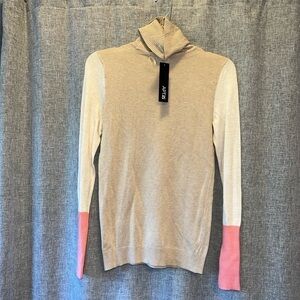 Womens Apt 9 tricolor turtleneck NWT Xsmall